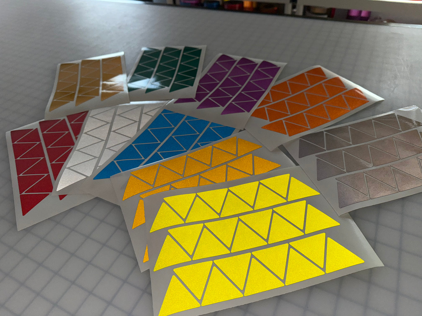 27 Reflective 1.5" ELG Triangles - Reflective Pro