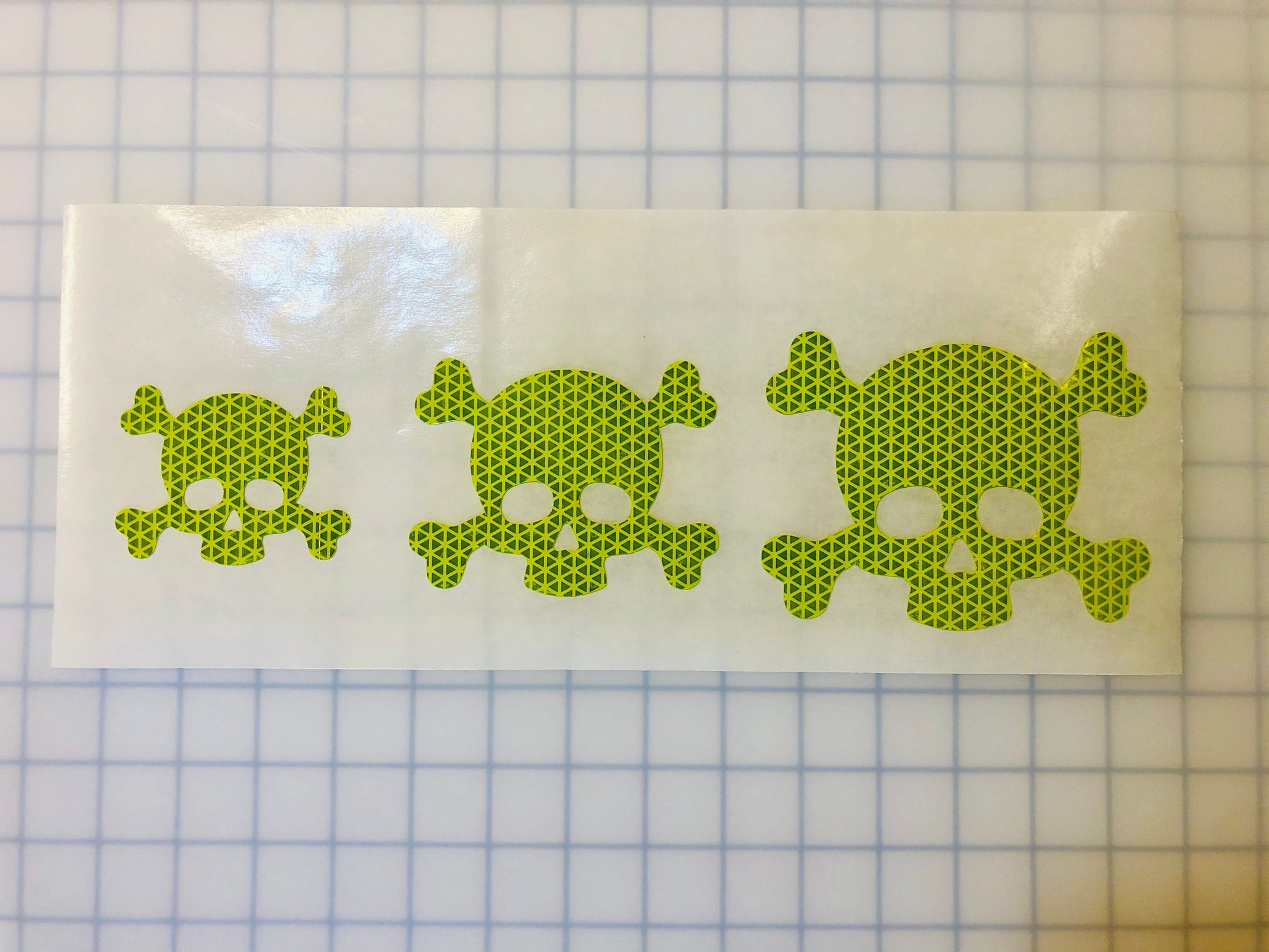 Reflective Prismatic "Skull" Sticker Oralite V98 - Reflective Pro