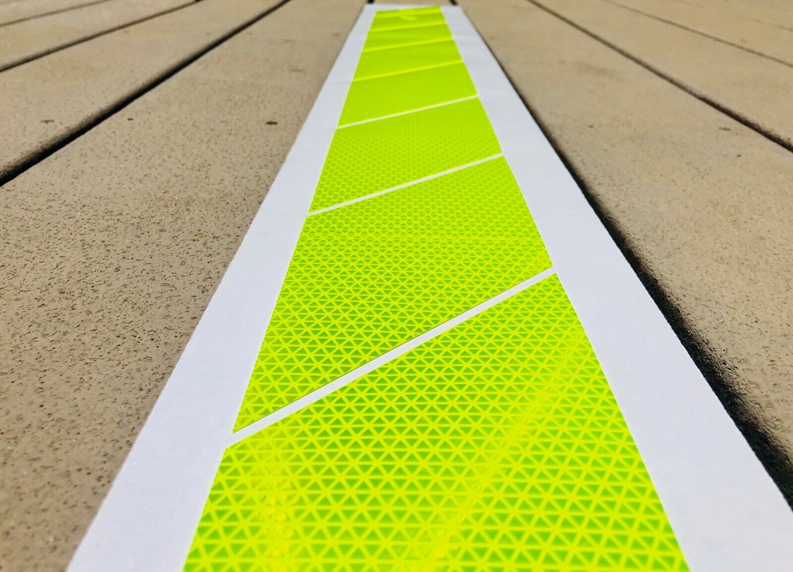 Reflective Chevron Diagonals V98 4" Tetrahedrons - Reflective Pro