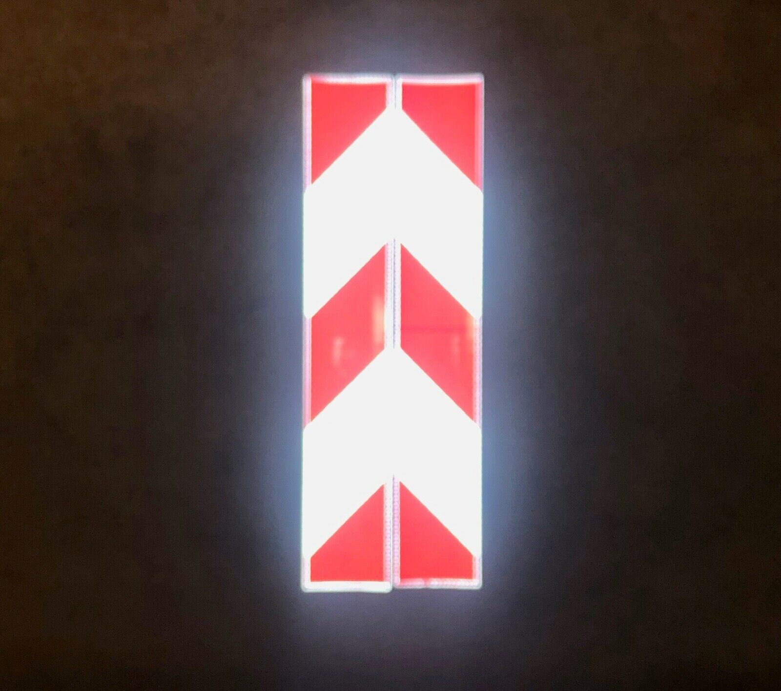 Vertical White & Red Reflective Chevron Panels (Multiple Sizes) - Reflective Pro