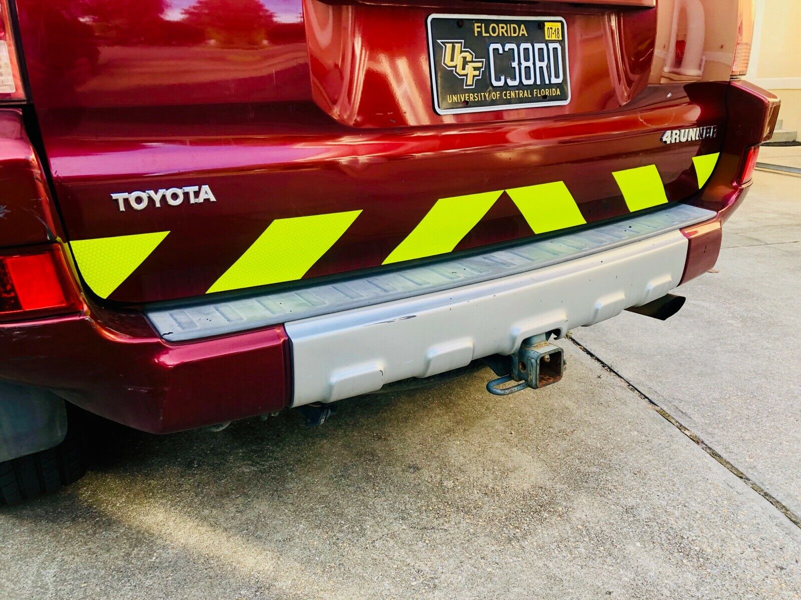 Reflective Chevron Diagonals V98 4" Tetrahedrons - Reflective Pro