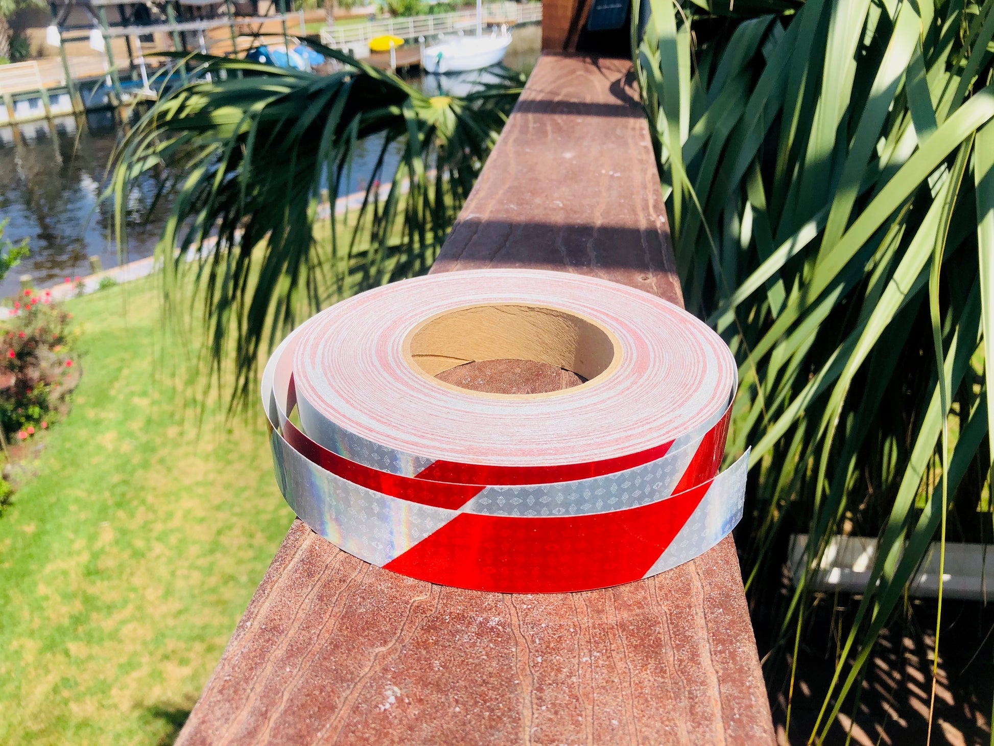 Oralite V82 White/Red Hazard Striped - Reflective Pro