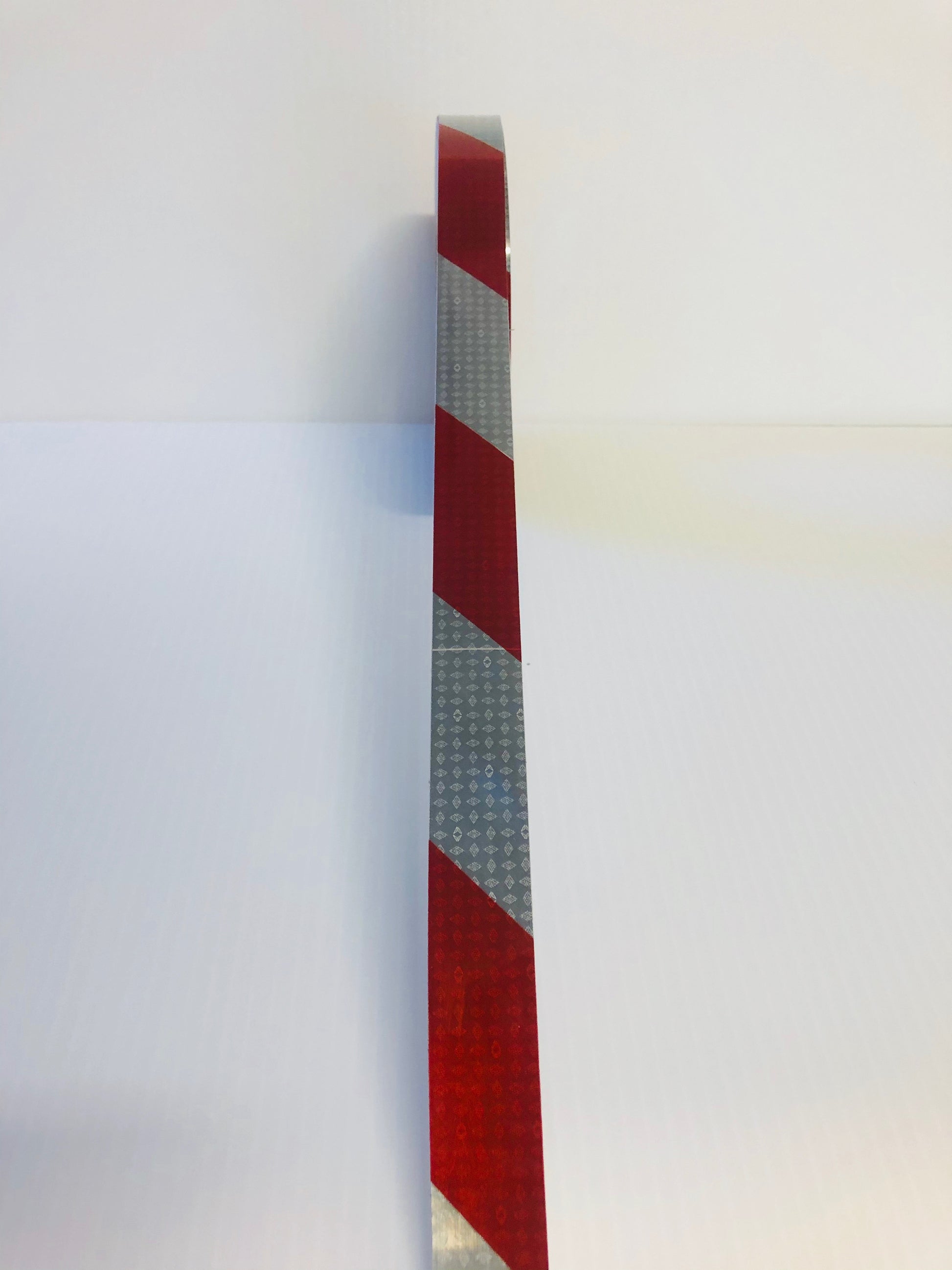 Oralite V82 White/Red Hazard Striped - Reflective Pro