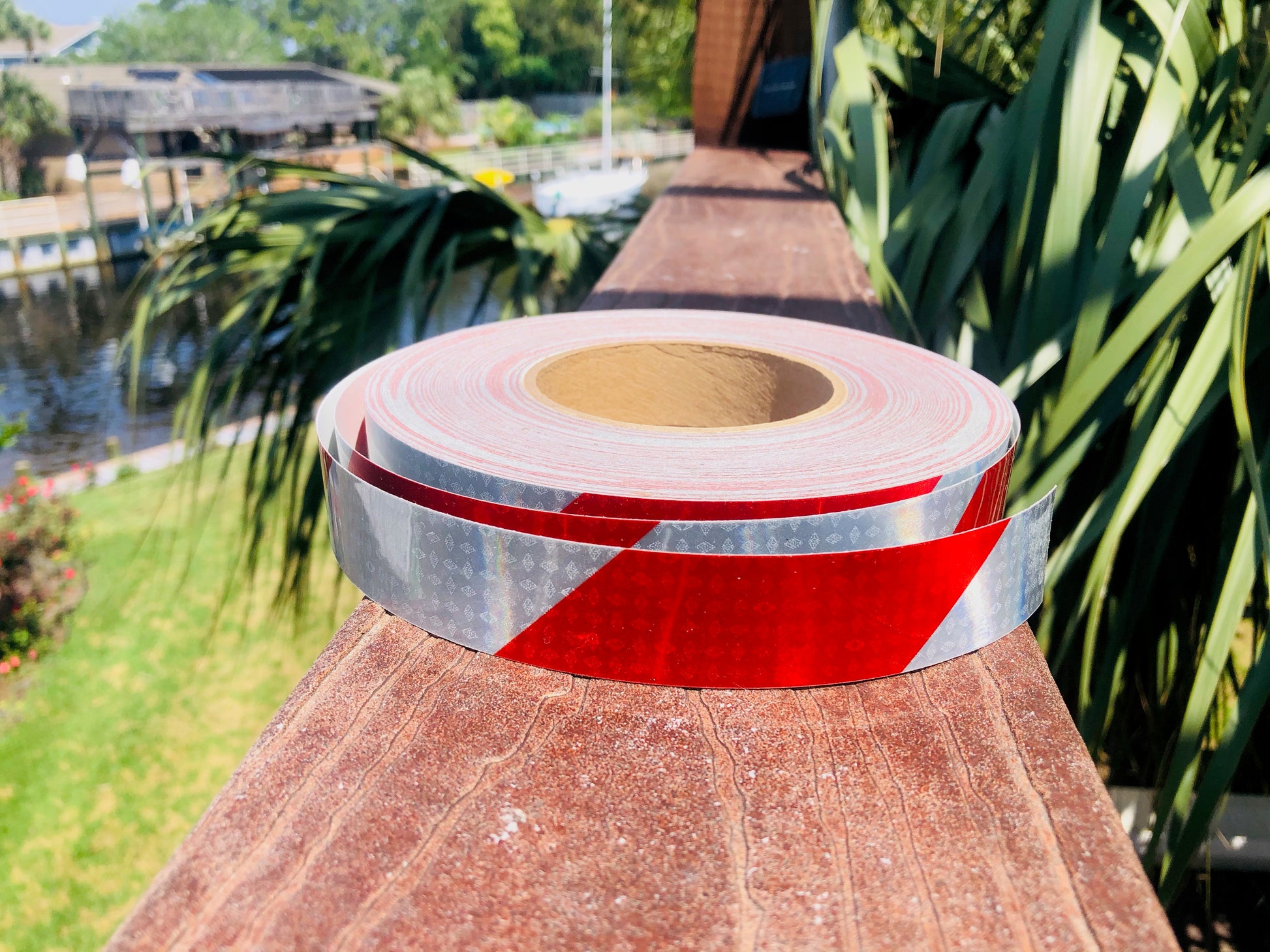 Oralite V82 White/Red Hazard Striped - Reflective Pro